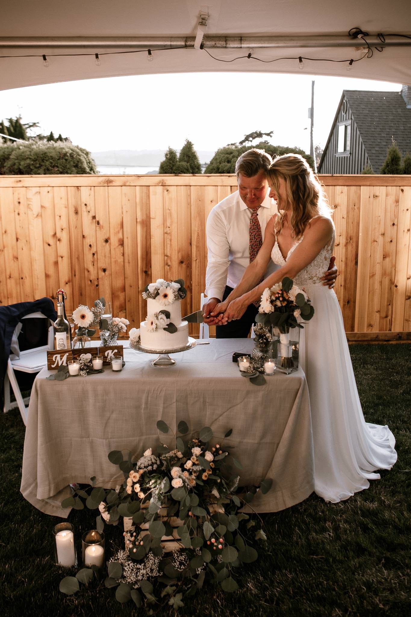 Victoria BC Photographer Intimate Backyard Wedding Pandemic