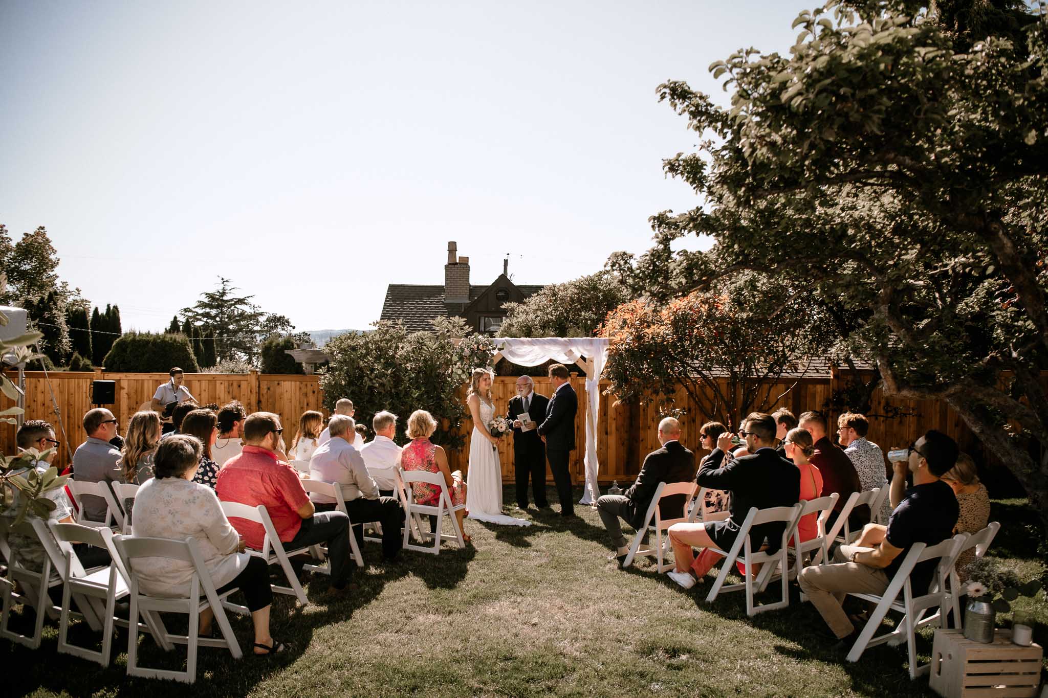 Victoria BC Photographer Intimate Backyard Wedding Pandemic