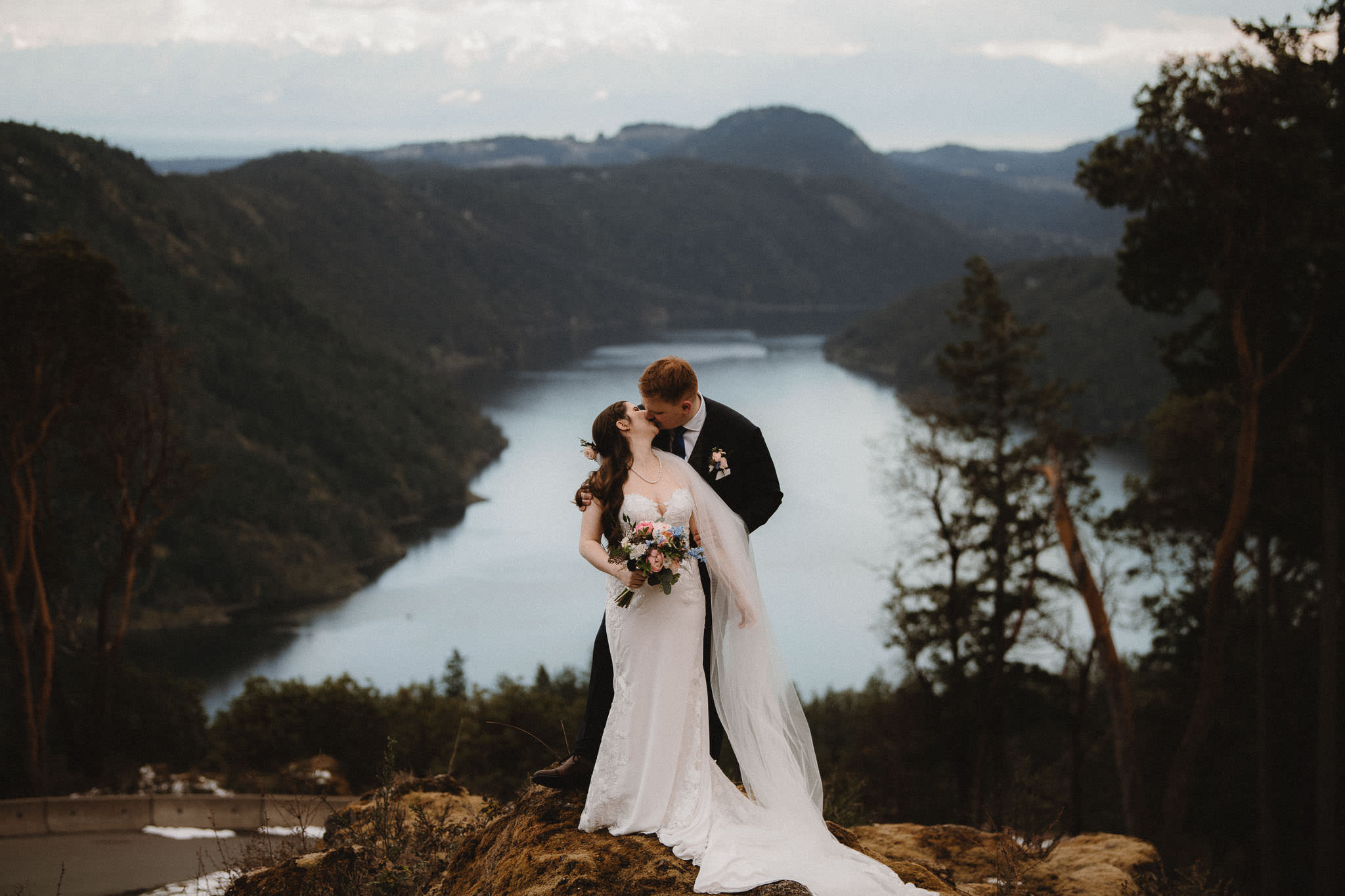 Wedding Photographer Victoria Villa Eyrie Weddings Bride and Groom Wedding Photo overlooking sound