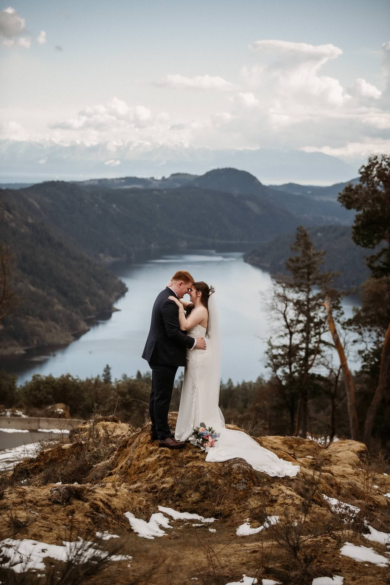 Wedding Photographer Victoria Villa Eyrie Weddings Bride and Groom Wedding Photo overlooking sound